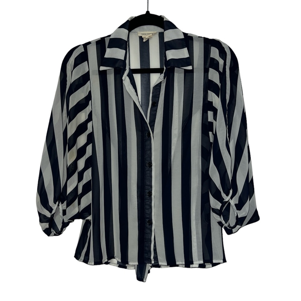 Women’s stripped blouse •size S •button detail in back •balloon sleeves
